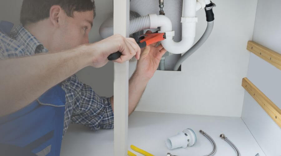 Expert burst pipe repair services in Mark, IL
